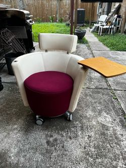Haworth Hello Mobile Lounge Chair w/ Tablet Desk