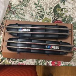 M5 E60 Oem Fender Side Grills 