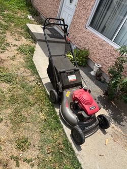 Honda lawn mower