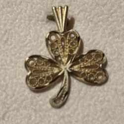 10 Karat Clover Charm