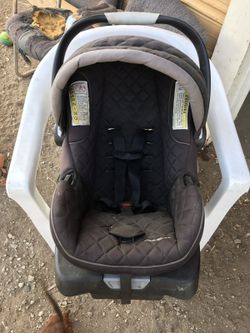 Infant car seat