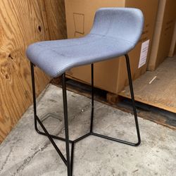 (10) Edgecombe counter bar stools New