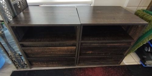 Set of Nighstands