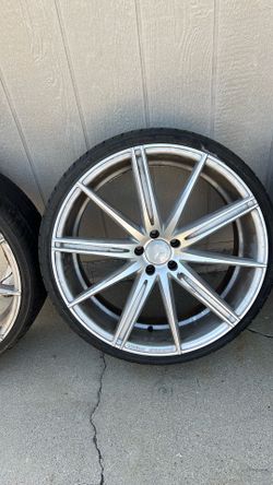 22” Mercedes Benz Aftmarket wheels and tires
