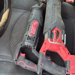 Two Saw Saws Batteries Powers