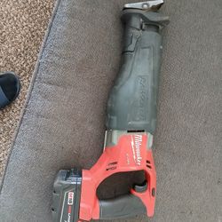 Milwaukee Saw W/ Battery