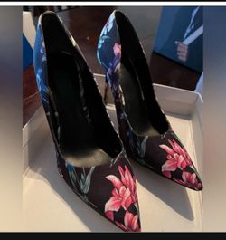 Multicolor Guess Heels