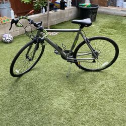 Genesis Saber 700 Road Bike