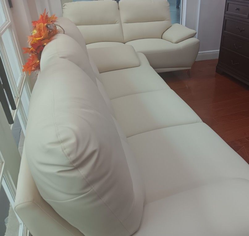 *Black Friday Now!!!*---Mature Valencia Beige Leather Sofa/Loveseat Sets---$10 Down Financing/ Delivery😉