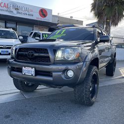 2011 Toyota Tacoma TRD Pre Runner Clean Title Off Road Package  Clean Carfaxs Easy Financing Available 