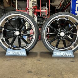 22” Us Mags Rambler U121  Wheels. 5x5 5x127 C10 Squarebody Obs