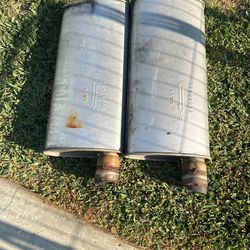 2 Mufflers Off An El Camino