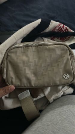 LULULEMON BELT BAG NEW!!!