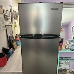 Thomson Mini Refrigerator Freezer 