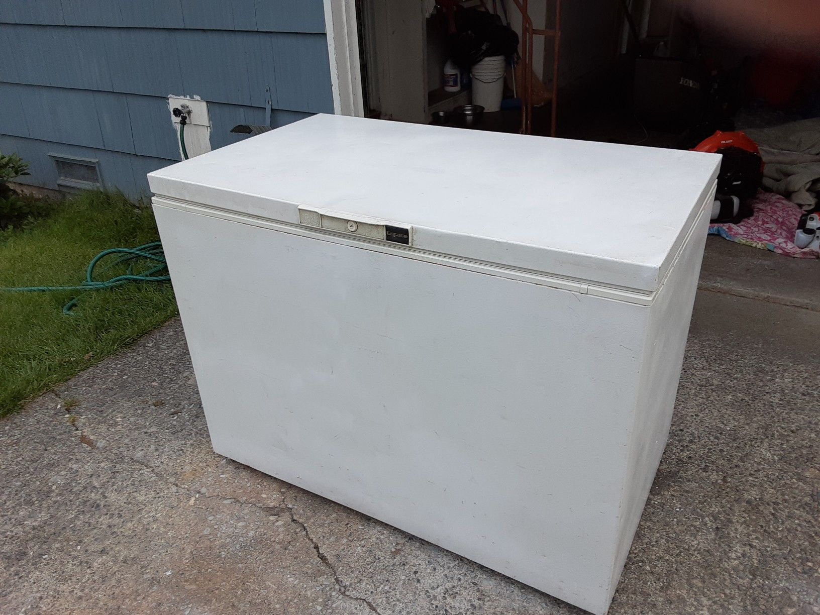 Chest Freezer 15 cubic feet delivery is available firm on my price for