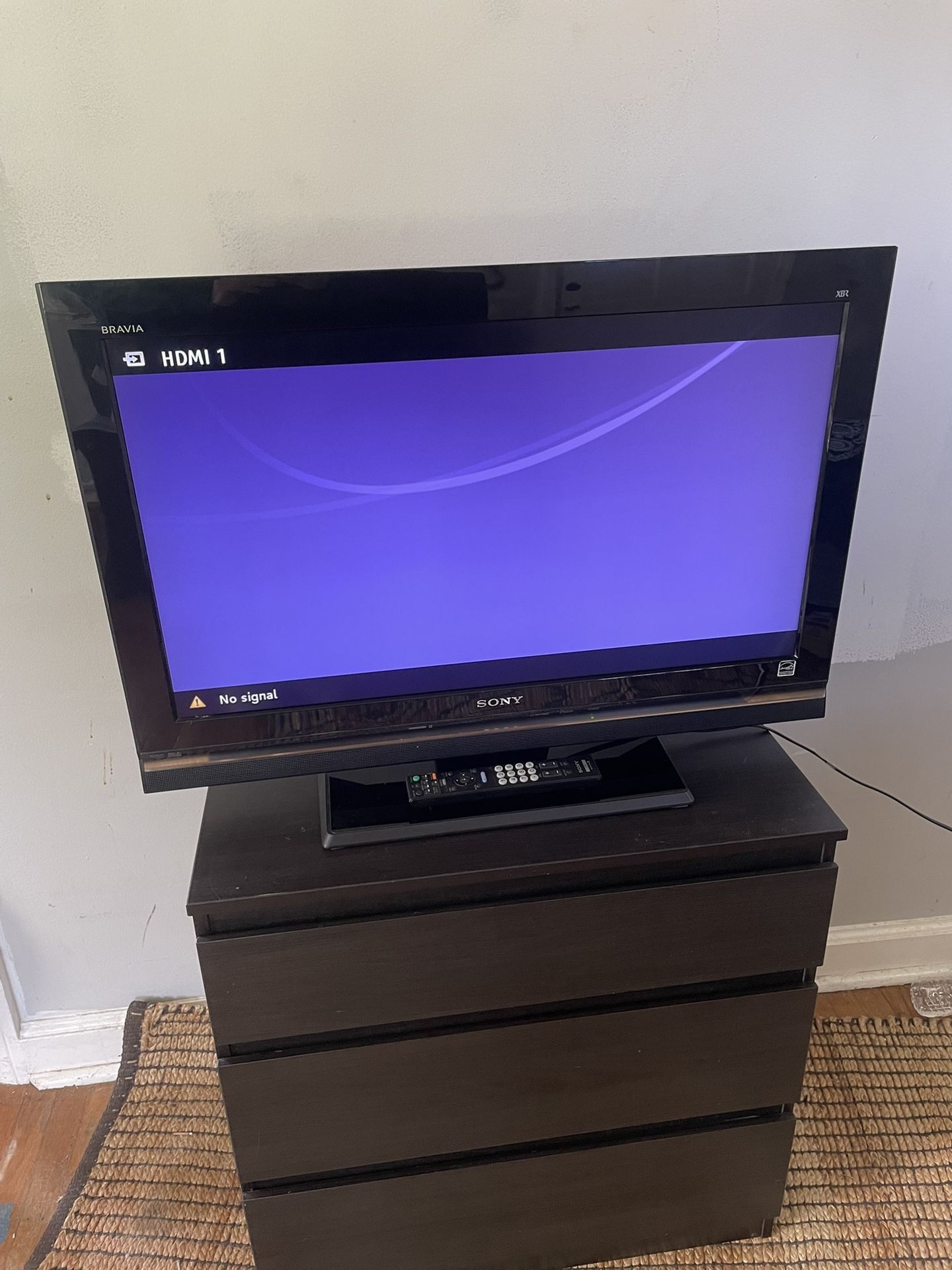 32” Sony Tv With Remote