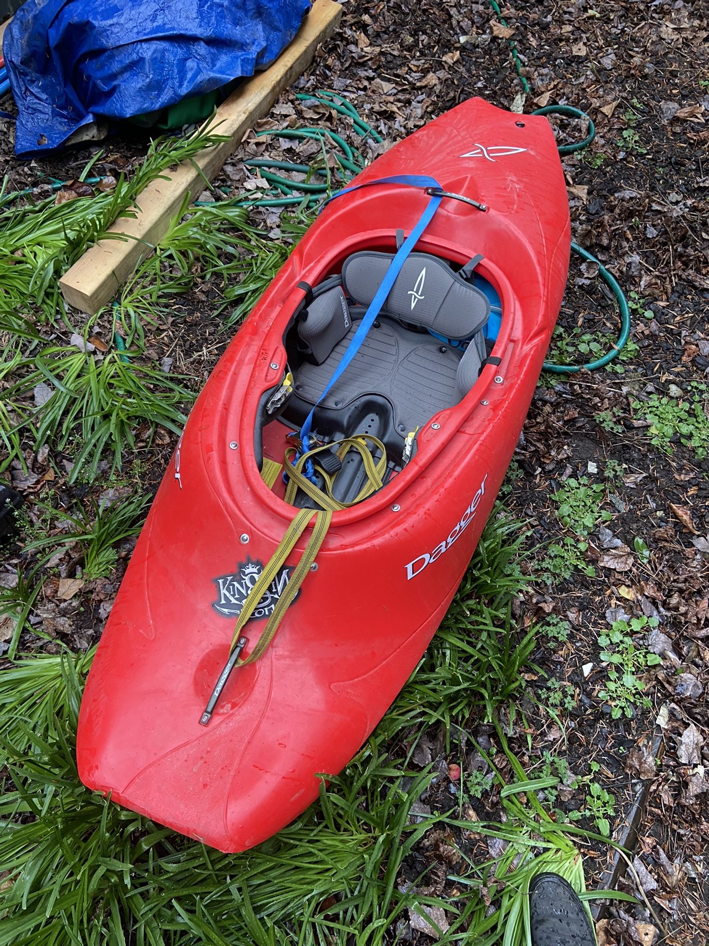 Dagger Kingpin Icon Kayak