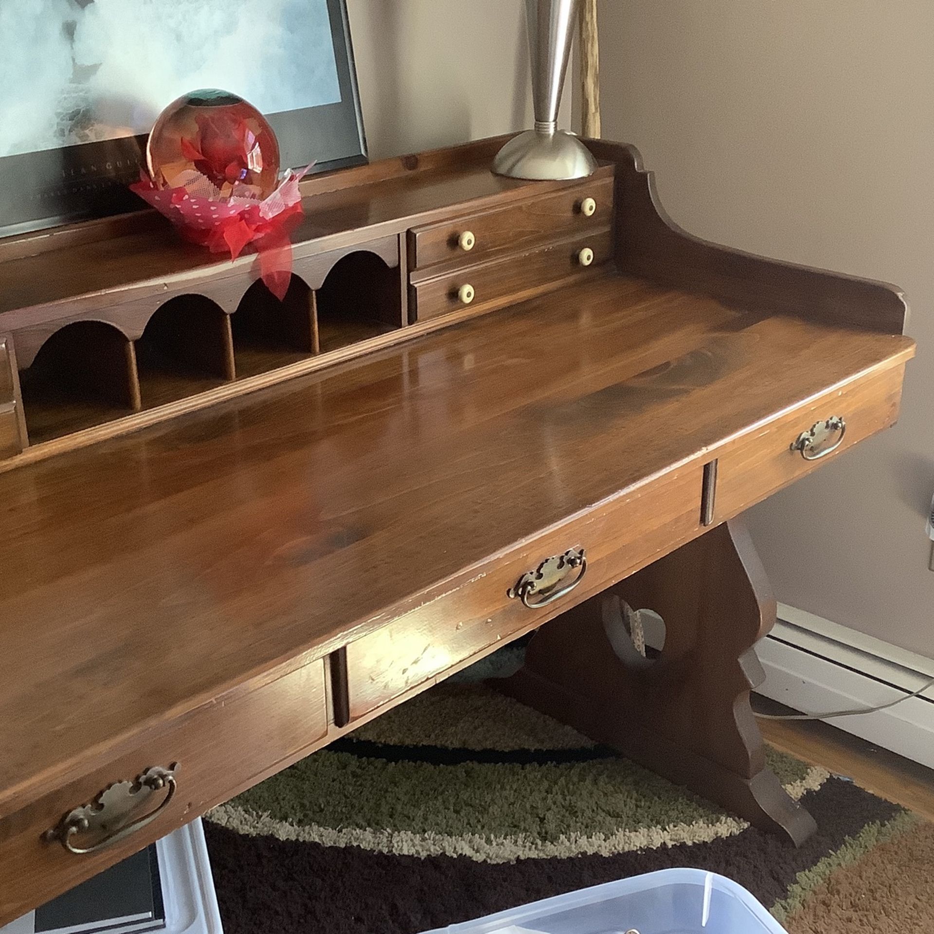 Solid wood desk Make Offer