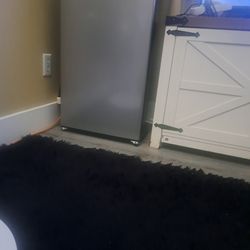 Small Fridge Must GO!!!! PICK UP