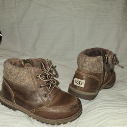 UGG chidrens Lace-up Up /Side Zip-Up Boots Size 8