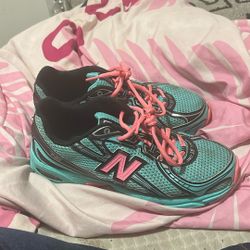 New Balance 740v2 Size 8