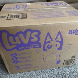 Size 3 LUVS diapers brand new