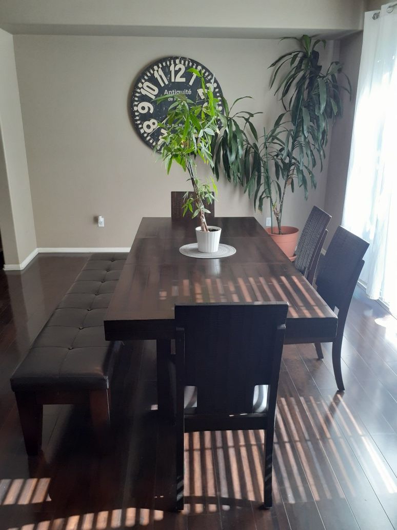 Dining room table