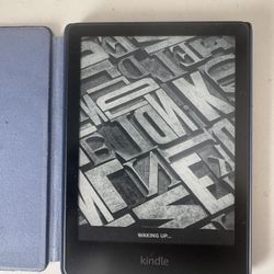 Amazon Kindle E-Reader – Great Condition – Works Perfectly