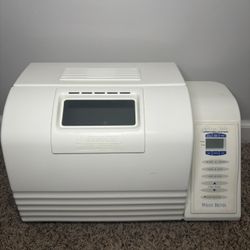 Original West Bend Automatic Bread Maker 1996 (Great Condition)