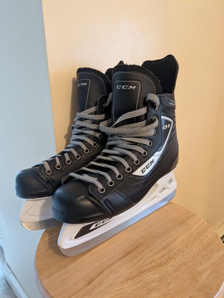 CCM Hockey Skates Size 9, Like New