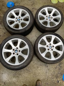 BMW Set of 4 Original Manufacturer Bmw Staggered Rims & Tires 18" - BMW Cenrer Caps