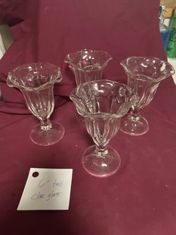 Set of 4 vintage tulip shaped ice cream dishes