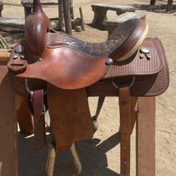🐎 Courts Saddlery Co. Western Saddle – 16” Seat – Solid Condition - $745