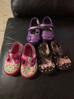 Girl shoes