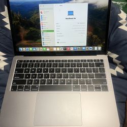 MacBook Air (Retina, 13-inch, 2020) 