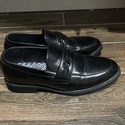 Men’s Shoes Size 5.5 Good Conditions 