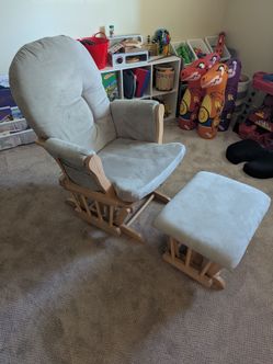Rocking Chair w/ Ottoman