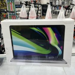 Macbook Pro  13” 8GB/256GB M2 Chip! Finance For $50 Down Payment!!