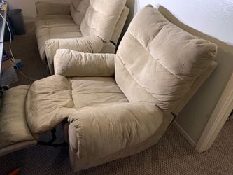 Set of manual recliner sofas