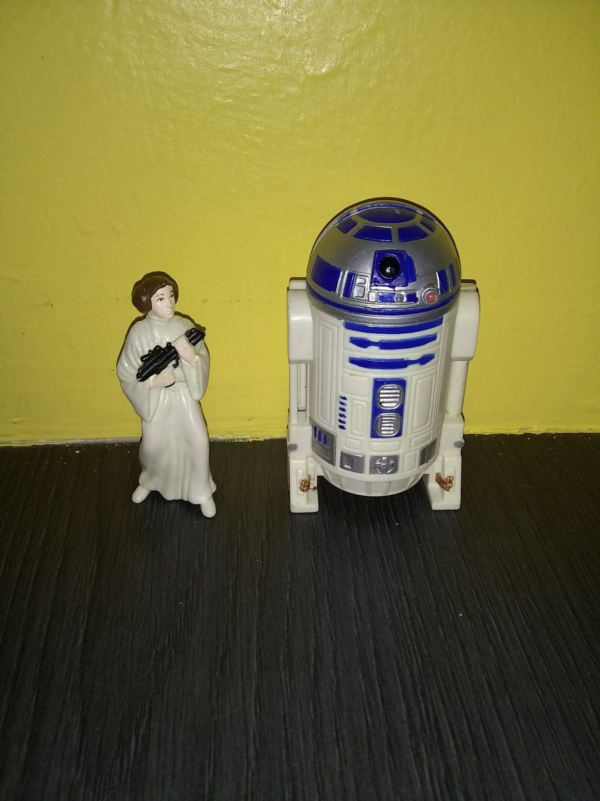 Star wars r2d2 Leia figure toy collectable