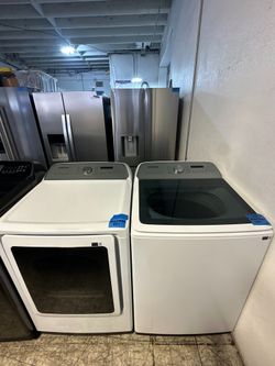 Samsung Smart Washer & Gas Dryer Set – White