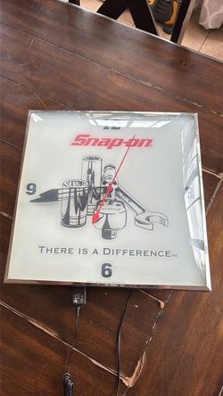 Snap-on Tools Lighted Wall Clock