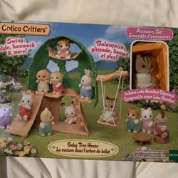 Calico Critters Baby Tree House Accessory Set