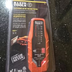 Klein Tools Voltage Tester