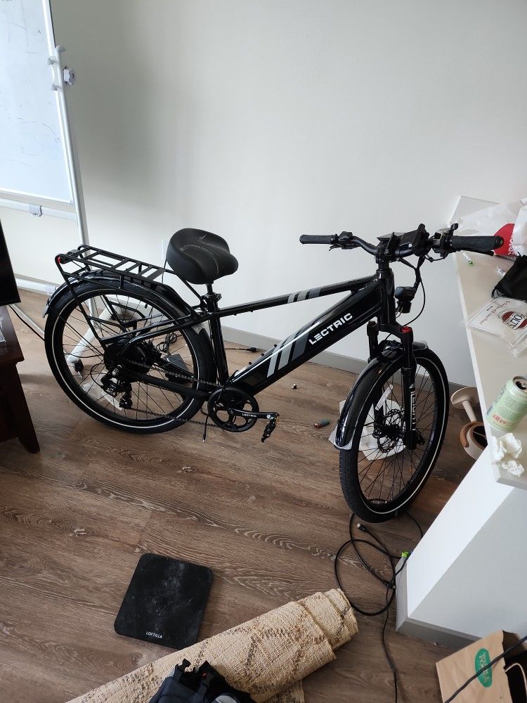 Lectric XPress 750 Like New