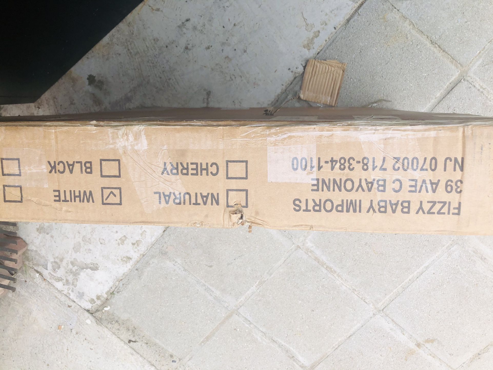 Delta Children Changing Table (white )