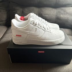 Supreme x Nike AirForce 1 Size 9 Men White Brand New