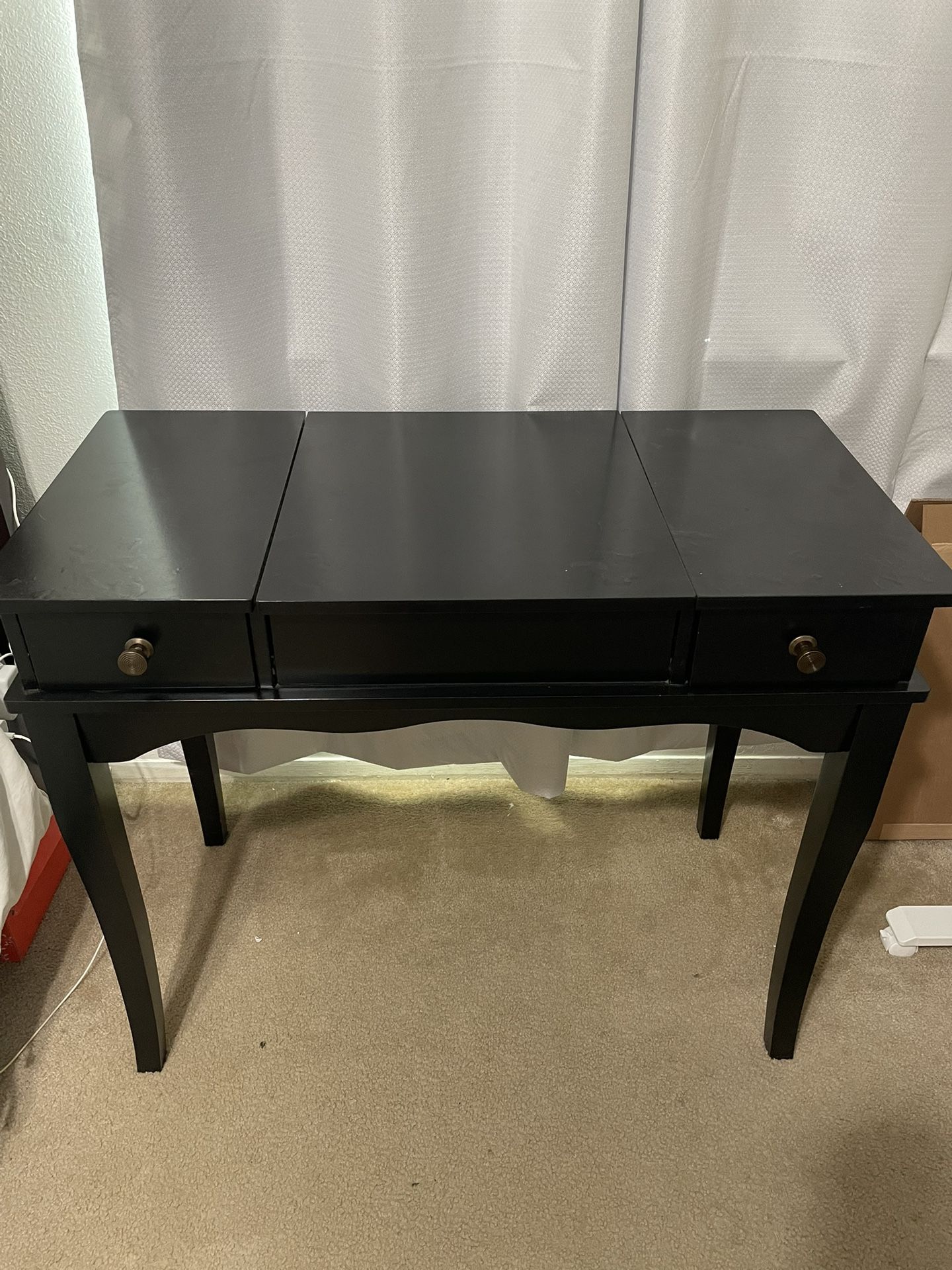 Black Vanity 
