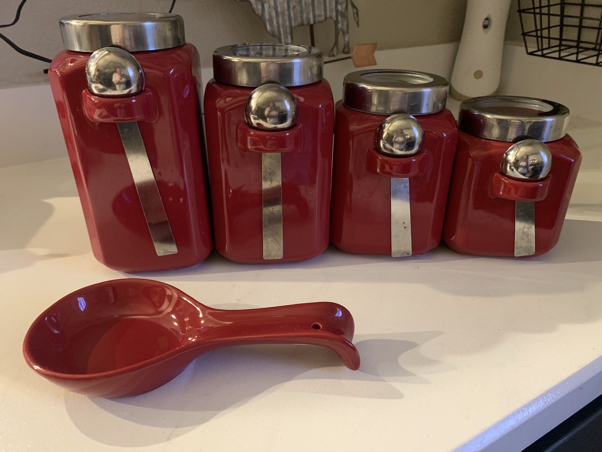 Kitchen Jar set & ladle holder. Red.
