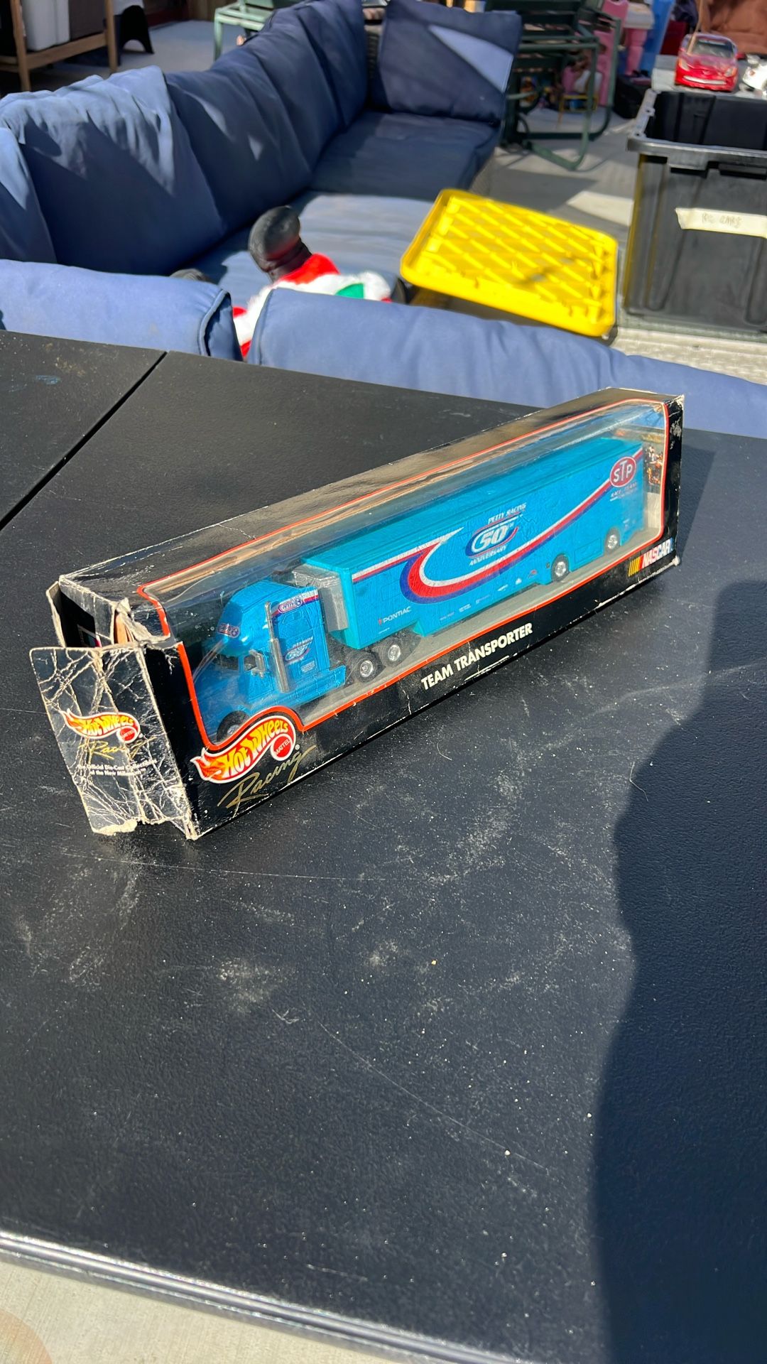 Hot Wheels Team Transporter